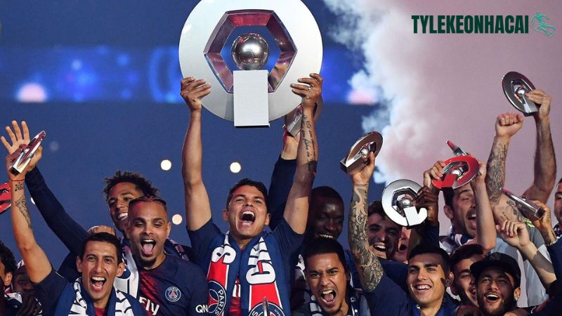 PSG là đội bóng đang chiếm thế thượng phong tại bóng đá Pháp
